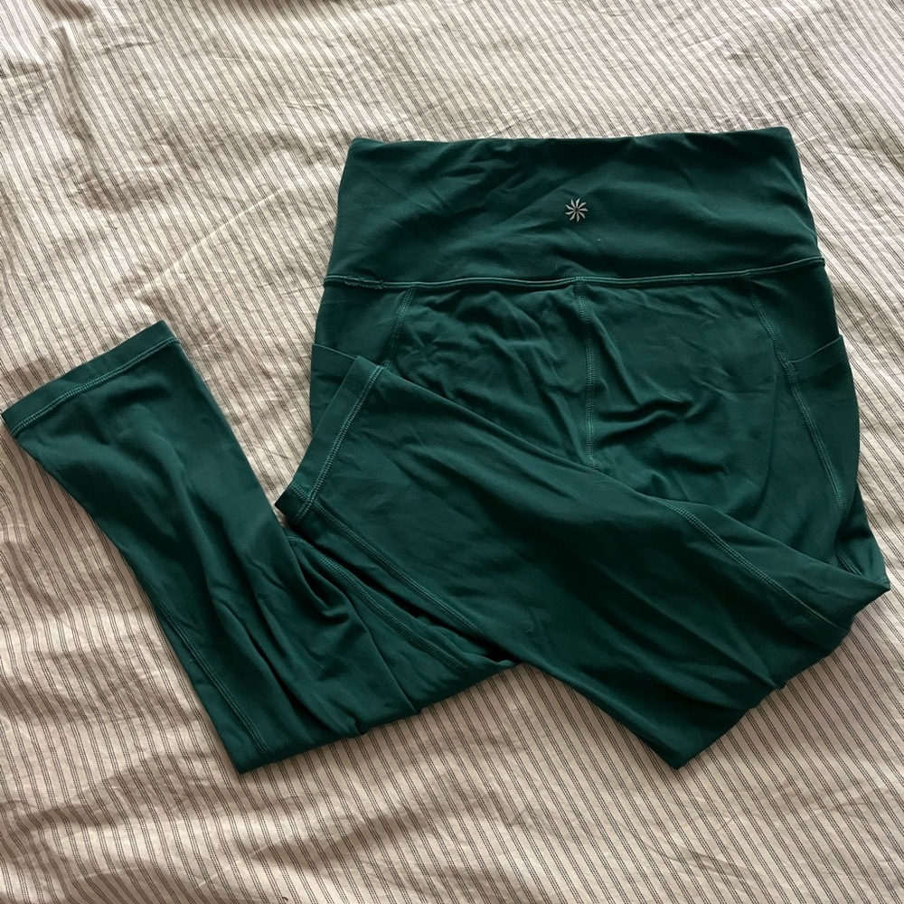 Athleta Salutation Stash Pocket Capri